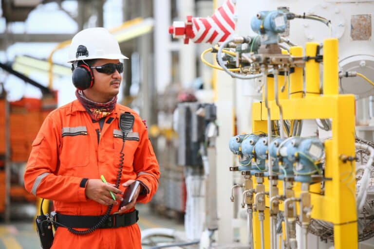 Guide to Intrinsically Safe Two-Way Radios in Canada